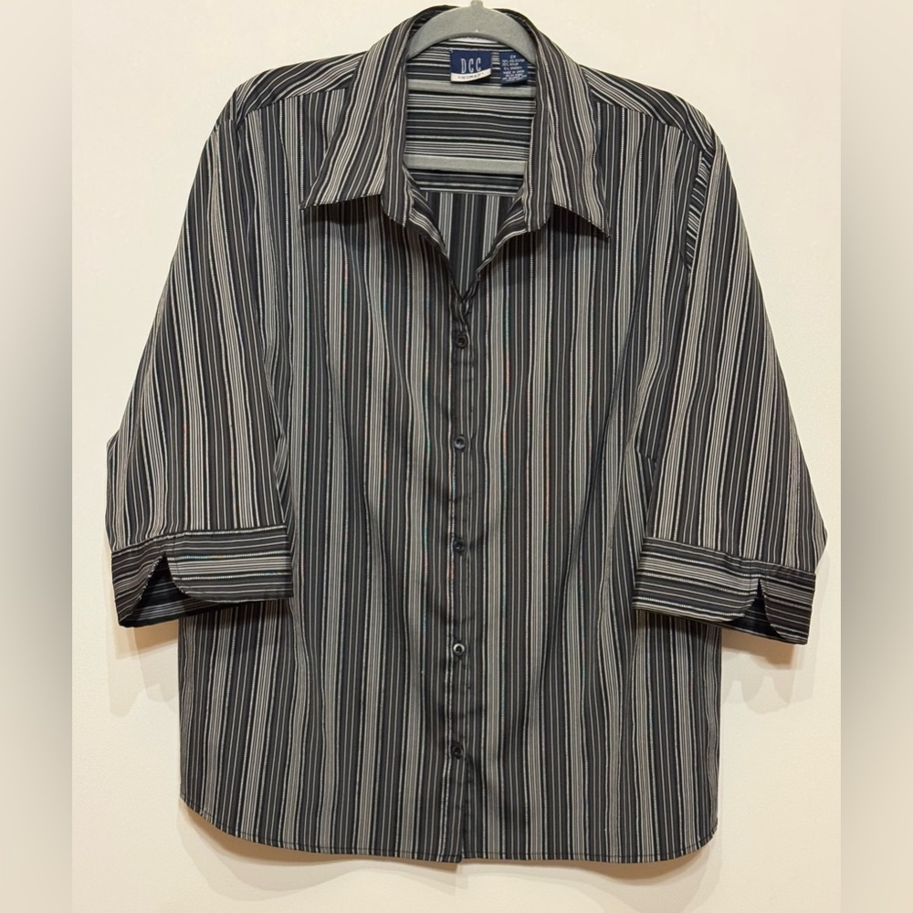 Women’s DCC Stretch Black and Gray Stripe Blouse Size 2X EUC 3